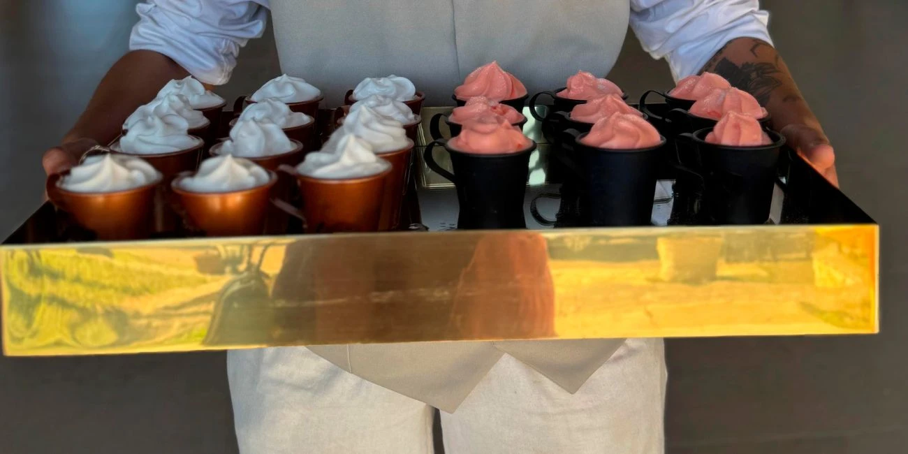 Bar para Primeiro Aninho: Como Elevar a Celebração com Drinks Sofisticados e Mocktails Exclusivos